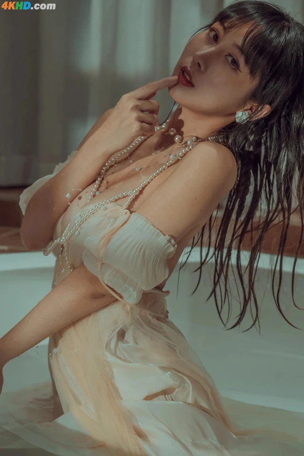 Coser@云溪溪 (Yunx1x1) Vol.016 双人百合60P