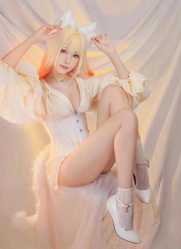 Ely_eee (ElyEE子) – Cat魔女與貓[55MB-41photos]