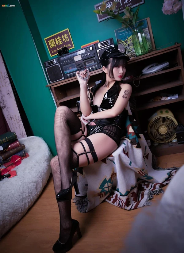 洛璃 LoLiSAMA – 小女J[502MB-52photos]