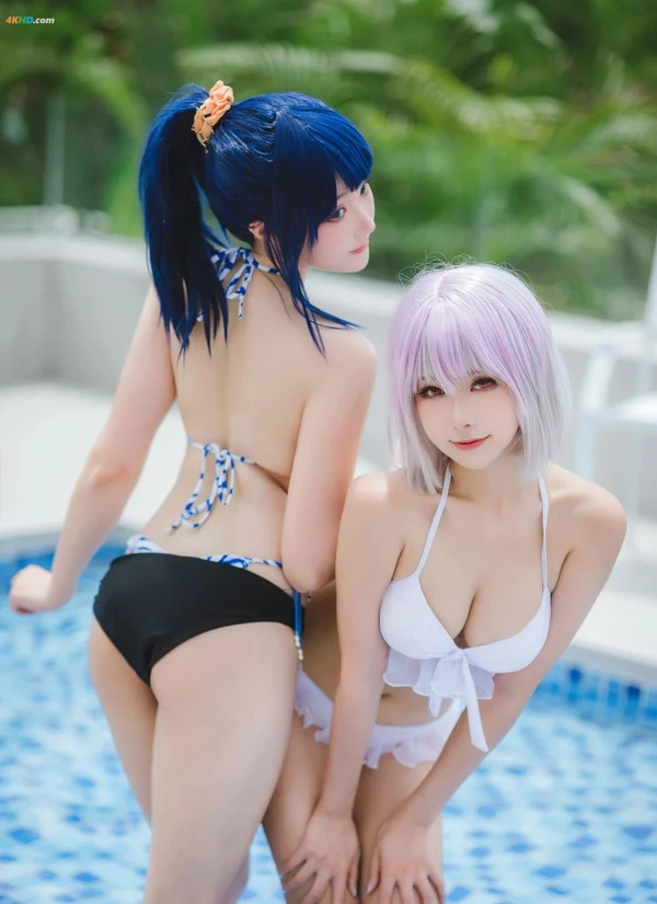 瓜希酱 & Momoko葵葵 – 电光超人古利特 宝多六花&新条茜 泳装[384MB-55photos]