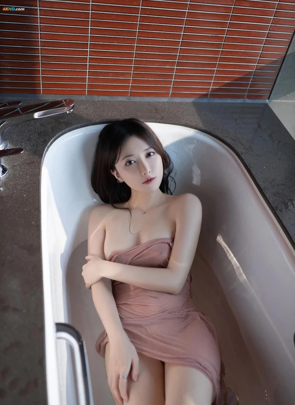 鱼子酱Fish -《桃粉》写真[1110MB-130photos]