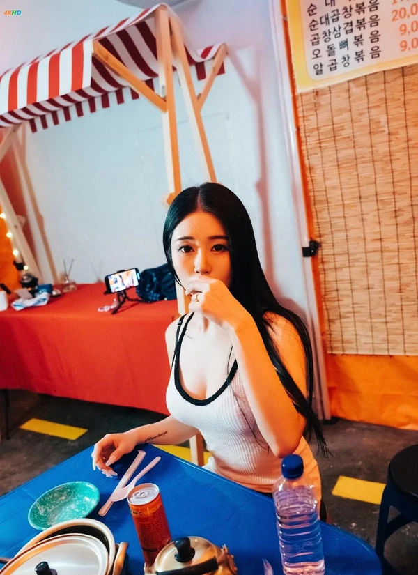 [Loozy] Bomi (보미) – Street Stall – part 01[955MB-56photos]