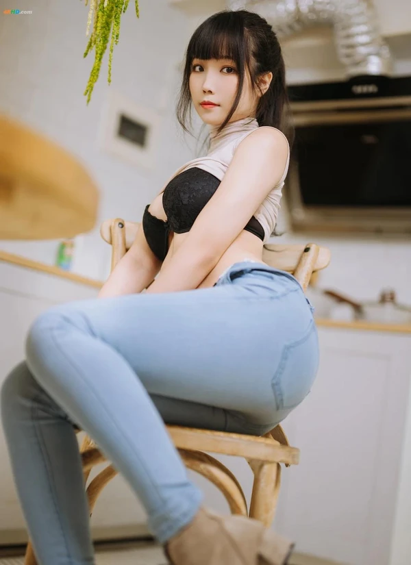 Coser@汪知子 Vol.009 姐姐的牛仔裤[372MB-42photos]