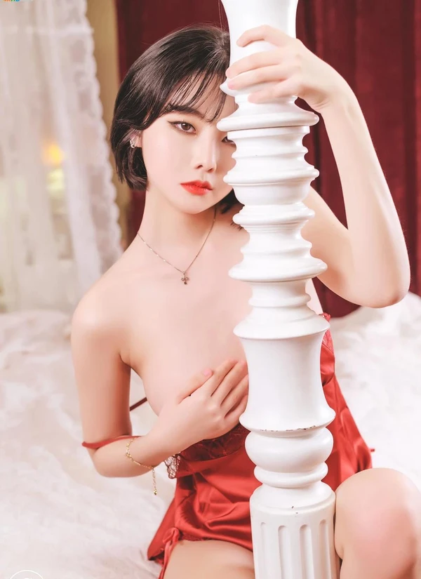 SAINT Photolife – Yuna (유나) – Midnight[458MB-86photos]