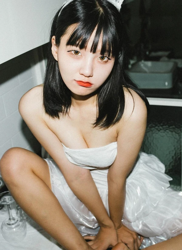 Jenny – The first[452MB-141photos]